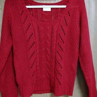 赤色セーター
