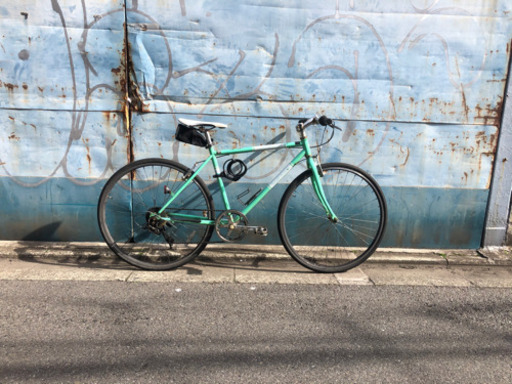 取引中 数回使用 美品 クロスバイク SCH700 V090