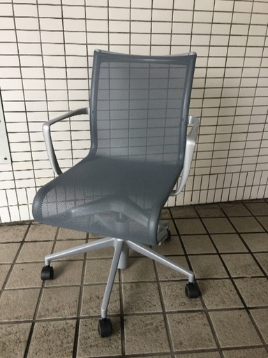 《中古 美品》CASSINA  Alias ワークチェア