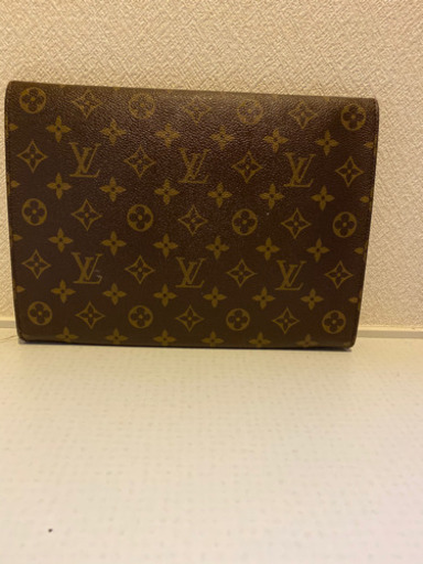 LOUIS VUITTON クラッチバッグ