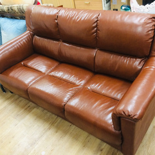 取りに来れる方限定！3人掛けソファー入荷しました！