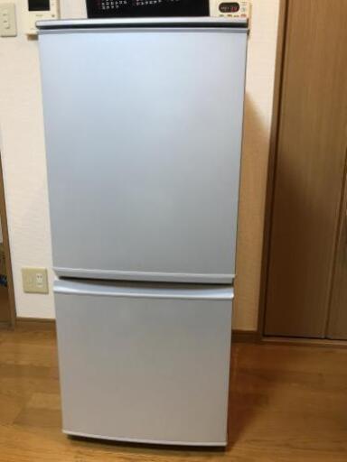 【SHARP製】冷蔵庫（2011年／137L）