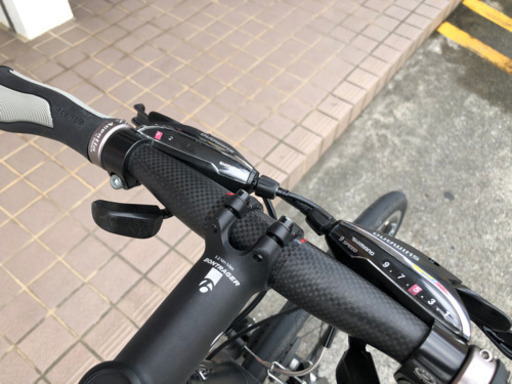 TREK FX3 カーボンハンドル TREK FX4 ボントレガー、カーボン ブラック