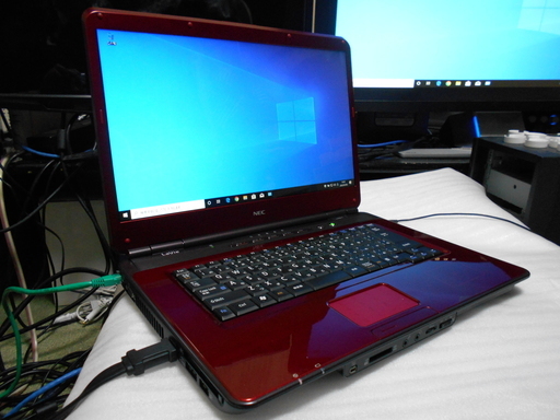 ノートパソコン NEC LaVie Windows10 64Bit HDD320GB メモリ4GB 本体使用時間約1500時間