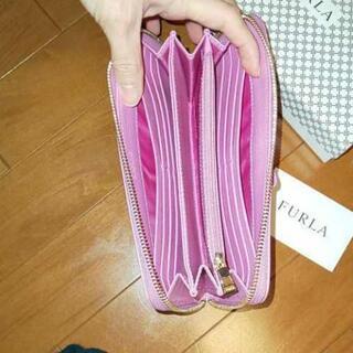 新品未使用 フルラ 長財布(ピンク)