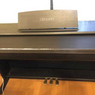 電子ピアノ　