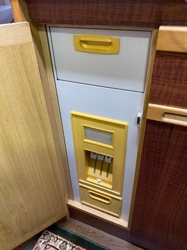 米びつ付き収納棚 Emiv 中村区役所の収納家具 食器棚 キッチン収納 の中古あげます 譲ります ジモティーで不用品の処分