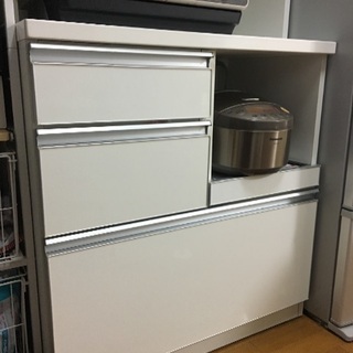 その他 ニトリ 食器棚 ソフトクローズ機能付き 鏡面仕上げ