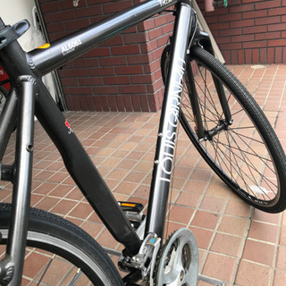 ルイガノ ★美品★LOUIS GARNEAU TR LITE E700cアルミフレーム　クロスバイク　