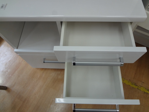 取りに来れる方限定】松田家具の二枚扉レンジボード!!