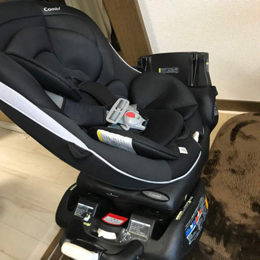 【週末値下】チャイルドシート　コンビ ゼウスターンEG ZZ プラチナブラック