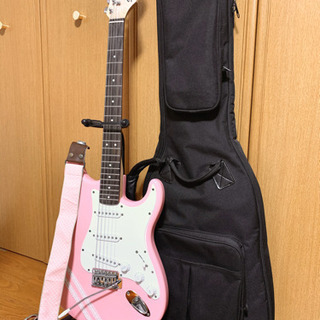 【お取引中】ギター(ピンク/Squier by Fender) ...