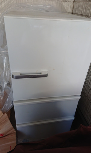 冷蔵庫 AQUA 型番不明 (半年前に購入)
