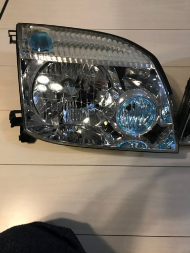 日産30系 純正品 エクストレイル ヘッドライト 左右セット T30系