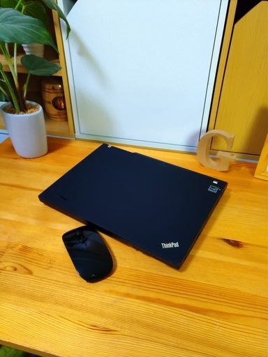 メモリ8Gで高性能！　極美品♪　12.1インチの軽量タイプで持ち運び便利☆　Lenovo ThinkPad　上質なマットブラックでかっこいい☆ 　最新Windows10　64Bit☆　大容量160G　Core2で高性能　レノボPC　　頑丈堅牢　壊れにくい　12.1インチ 　ノートパソコン　無線LAN　Wi-Fi対応
