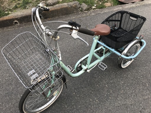 【値下げしました】　三輪自転車　３段変速ギア付　前後かご取り換え済  三輪車 値下げしました】 三輪自転車 3段変速ギア付 前後かご取り換え済 三輪車