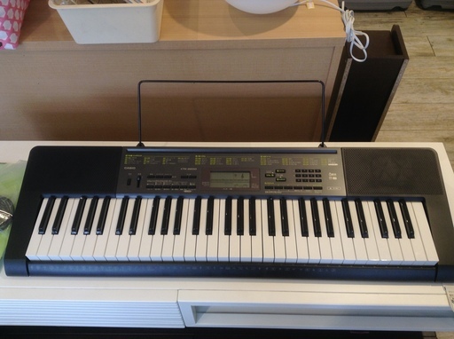CASIO 電子ピアノ　中古