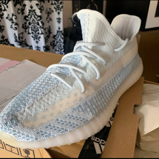 アディダス カニエウエスト YEEZY BOOST 350 V2 CLOUD WHITE FW3043