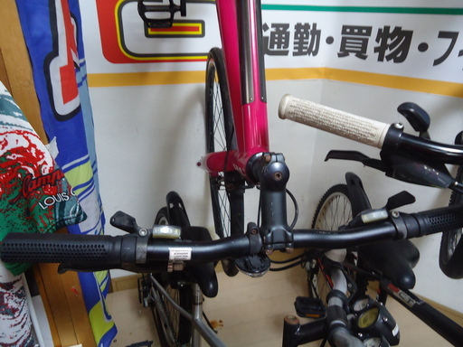 x【エコプラス小倉南店】ジャイアント クロスバイク ピンク 3×7段