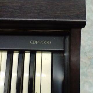 ピアノ　CDP-7000