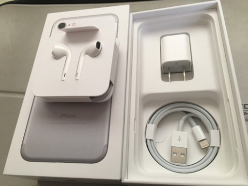 アップル Apple iPhone7純正品付属品 イヤホン 充電器 未使用 (（断捨 