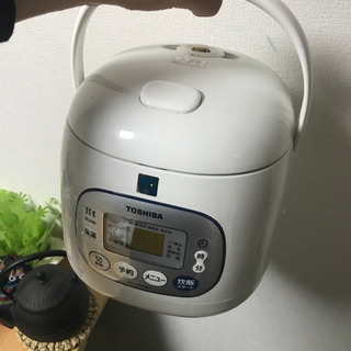 TOSHIBA 炊飯器