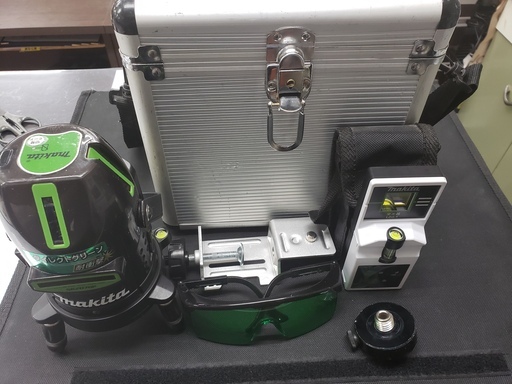 【中古】マキタ　グリーンレーザー　墨出し機　SK207GP　別売り受光機付き