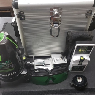 中古】マキタ グリーンレーザー 墨出し機 SK207GP 別売り受光機付き