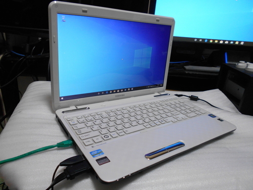 ノートパソコン Dynabook i3-2350M Windows10 HDD640GB 　　　メモリ4GB Office付 本体使用時間約2000時間
