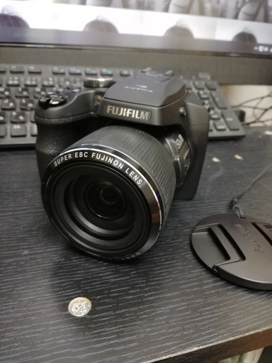 生産中止　FinePix SL1000 デジタルカメラ 1620万画素 元祖ネオ一眼！