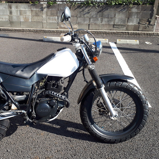 YAMAHA TW200