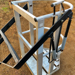 中古 高所作業用ゴンドラ F-3000WH
