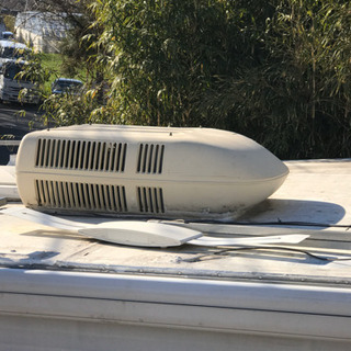 動作品！ルーフエアコン キャンピングカー クーラー ヒーター 換気扇 コールマン ボート RV モータホーム 建設機械