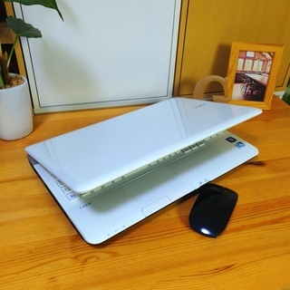 corei5メモリ6GでSSD128Gの超高性能NEC！ 美品♪ 綺麗で可愛い