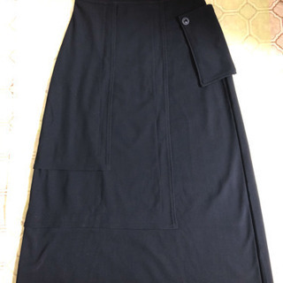 『Tonomi』ロングスカート（黒）