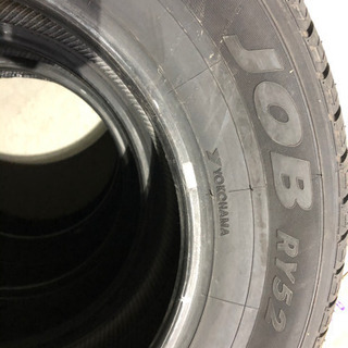 ハイエース　キャラバンYOKOHAMA JOB 4本タイヤのみ！