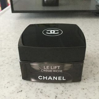 CHANEL シャネル LE LIFT(ルリフト)クリームの空瓶