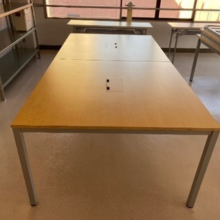 大テーブル(配線等の収納フタ有)