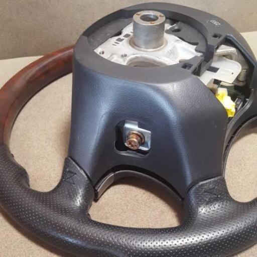 momoハンドル　当時物？純正？ 日産 純正 MOMO ハンドル ついに出品いたします。日産純正オプション