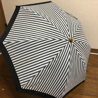 サンバリア100 完全遮光日傘 晴雨兼用