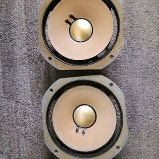 JBL　往年の銘器LE8T ジャンクの４本のまとめ出品です。 JBL 往年の銘器LE8T ジャンクの4本のまとめ出品です。