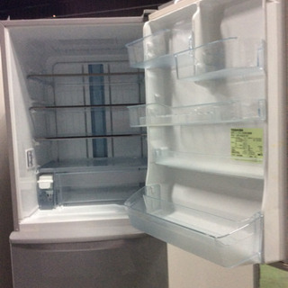 大容量キレイ目★ 5ドア大型冷蔵庫★東芝★2012年製★近隣送料・設置無料★ 鶴見区から発送　♪ ファミリーにオススメ