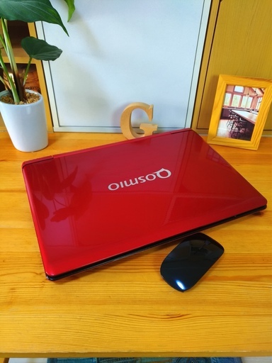 Corei7メモリ8Gで超高性能！　超大容量1T♪　ブルーレイ対応！　4コア8スレッド！　とても美品☆　可愛い光沢シャイニーレッド♪　高画質高音質★　東芝 dynabook　Qosmio　最新Windows10　64Bit！　　テンキー＆Webカメラ付き　　大画面15.6インチ　赤光沢　高級感　15.6インチ　マウス付き 　ノートパソコン　無線LAN　Wi-Fi対応 　DVDドライブ