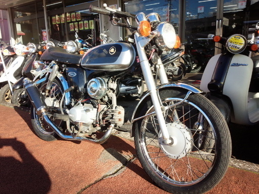 NO.3084　ＹＢ－１ＦＯＵＲ　４サイクルエンジン　クラッチ付４速ミッション車　シルバー＆ブラック　☆彡