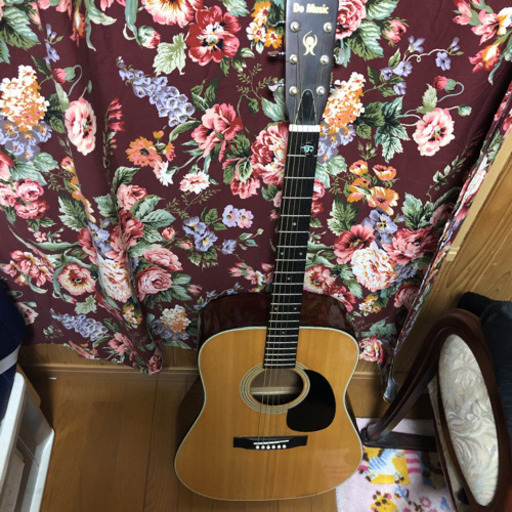 7000円のケース付!! Martin D-18 モデル