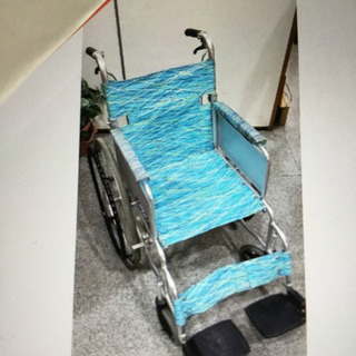 折り畳み式車椅子(日進医療器)