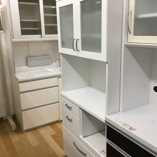 ニトリ　2枚扉レンジボード　ホワイト　内側ヤケ有　【トレファク岸和田店】 ニトリ 2枚扉レンジボード ホワイト 内側ヤケ有 【トレファク岸和田店