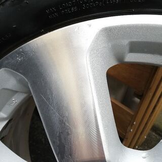 ホンダ純正17インチアルミホイール&スタッドレスタイヤ４本セット（タイヤ3シーズン目。山タップリ。215/60/R17）