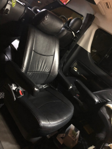 200系ハイエース ワゴンGL用 2列目キャプテンシート ハイエース