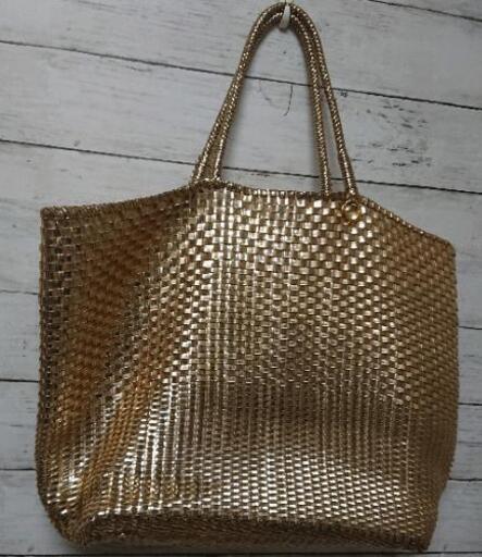 アンテプリマ イントレッチオ シャンパンゴールド ラージ ラビット